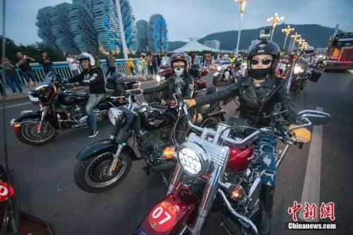 d5b4b27b1c2d454eb20a18e2accafa8d (1)