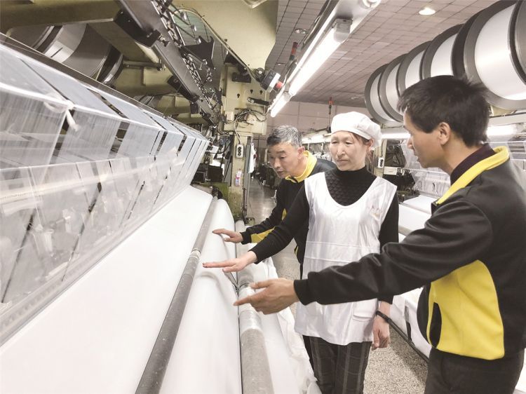 定西务工人员在福州企业生产一下学技术_20190409093922xt